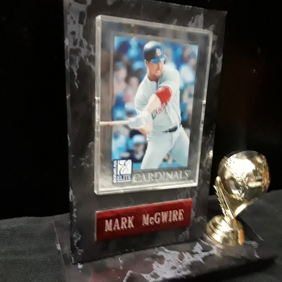 MLB St. Louis Cardinals Mark McGwire Plaque Card - Picture 3 of 13
